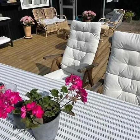Lovely With Annex And Garden Dronningmølle